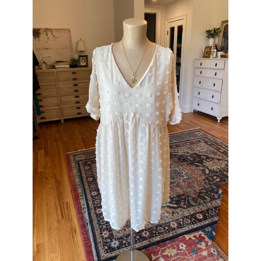 Cream White Pom Pom Textured V-Neck Babydoll Dress Short Sleeve Relaxed Fit 1